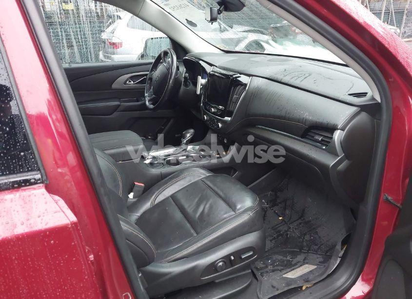 Photo 5 of 2021 Chevrolet Traverse RS (VIN 1GNERJKW7MJ143800)