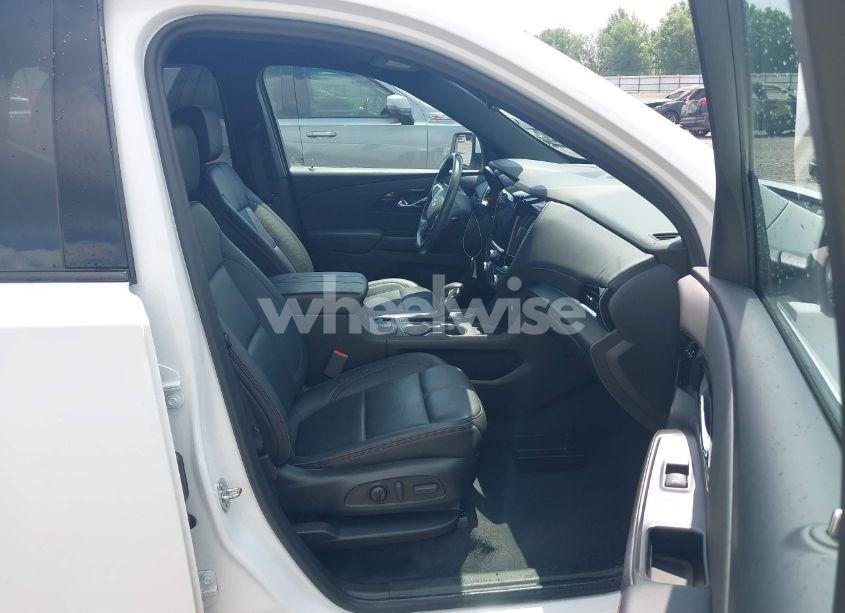 Photo 5 of 2022 Chevrolet Traverse FWD RS (VIN 1GNERJKW9NJ189470)