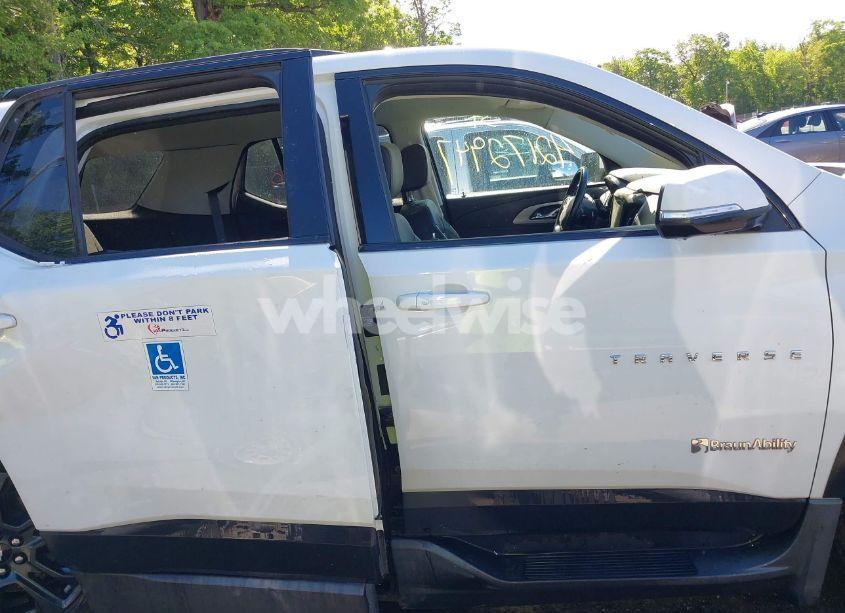 Photo 13 of 2021 Chevrolet Traverse FWD RS (VIN 1GNERJKWXMJ119703)