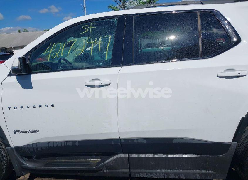 Photo 14 of 2021 Chevrolet Traverse FWD RS (VIN 1GNERJKWXMJ119703)