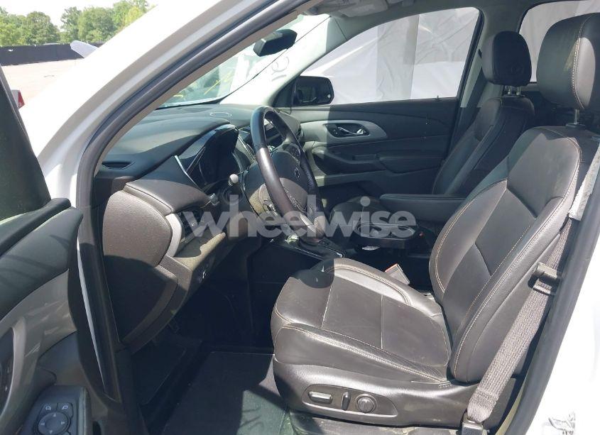 Photo 5 of 2021 Chevrolet Traverse FWD RS (VIN 1GNERJKWXMJ119703)