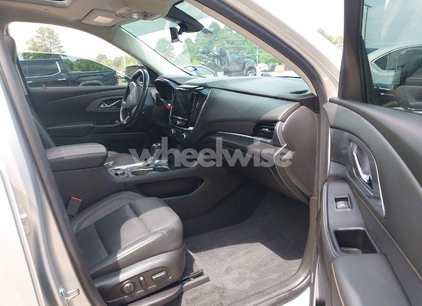 Photo 5 of 2019 Chevrolet Traverse PREMIER (VIN 1GNERKKW0KJ191951)