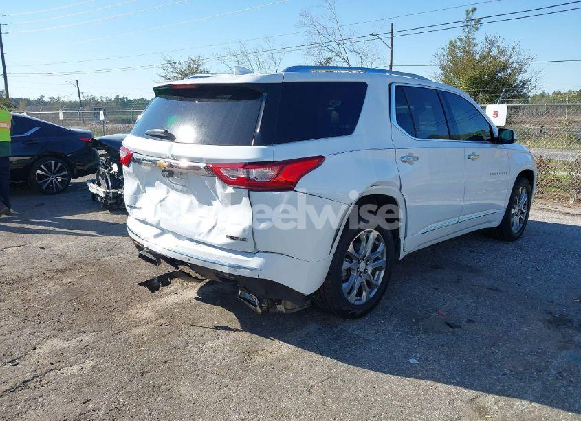 Photo 4 of 2018 Chevrolet Traverse PREMIER (VIN 1GNERKKW1JJ251654)