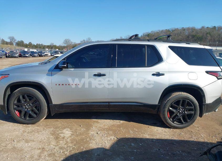 Photo 15 of 2018 Chevrolet Traverse PREMIER (VIN 1GNERKKW2JJ252537)