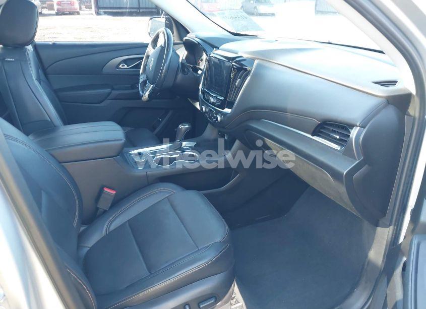 Photo 5 of 2018 Chevrolet Traverse PREMIER (VIN 1GNERKKW2JJ252537)