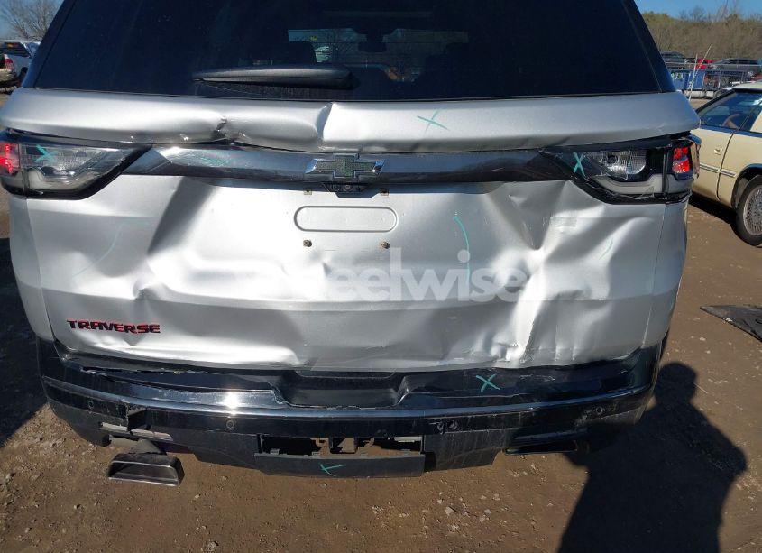 Photo 6 of 2018 Chevrolet Traverse PREMIER (VIN 1GNERKKW2JJ252537)