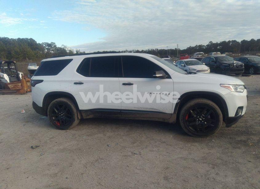 Photo 13 of 2020 Chevrolet Traverse FWD PREMIER (VIN 1GNERKKW2LJ225700)