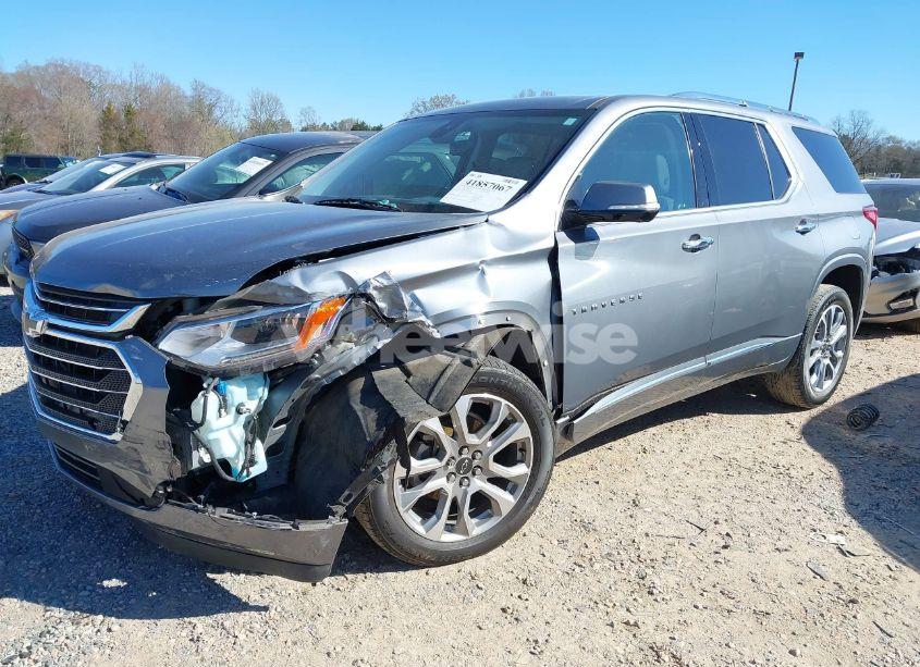 Photo 2 of 2020 Chevrolet Traverse FWD PREMIER (VIN 1GNERKKW3LJ128117)