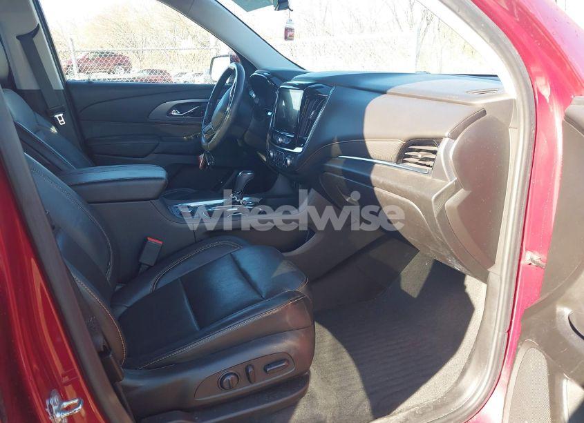 Photo 5 of 2018 Chevrolet Traverse PREMIER (VIN 1GNERKKW4JJ234959)