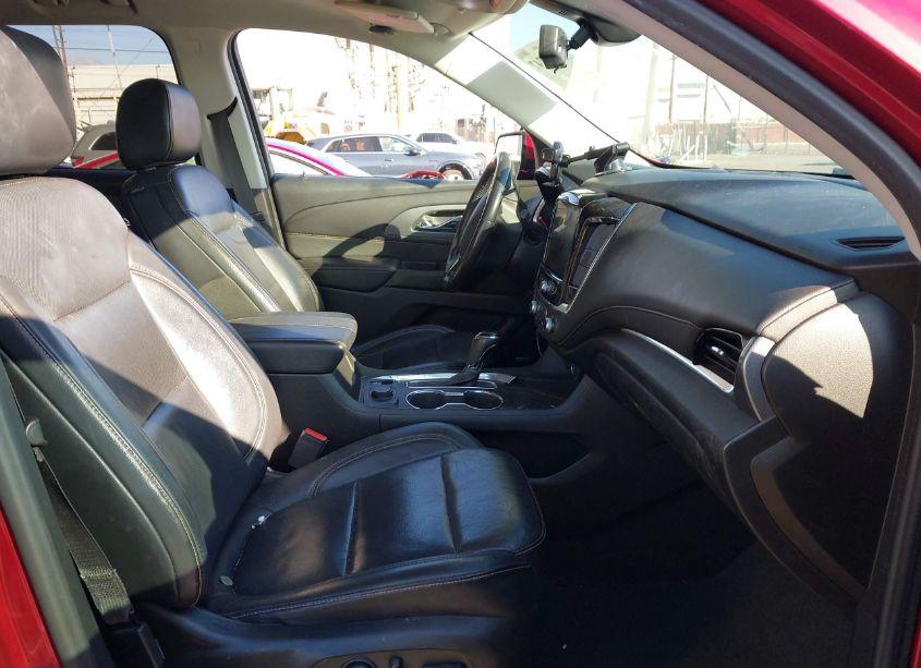 Photo 5 of 2018 Chevrolet Traverse PREMIER (VIN 1GNERKKW4JJ237568)