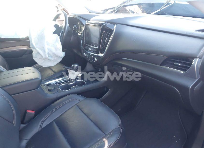 Photo 5 of 2018 Chevrolet Traverse PREMIER (VIN 1GNERKKW5JJ267646)