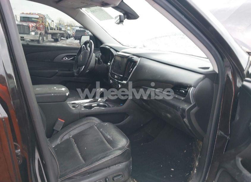 Photo 5 of 2018 Chevrolet Traverse PREMIER (VIN 1GNERKKW6JJ127010)