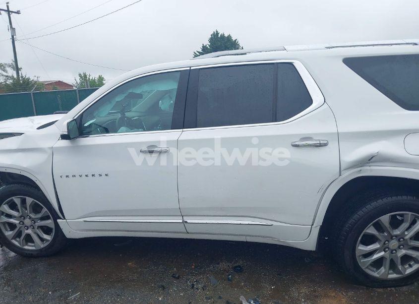 Photo 15 of 2018 Chevrolet Traverse PREMIER (VIN 1GNERKKW6JJ159391)