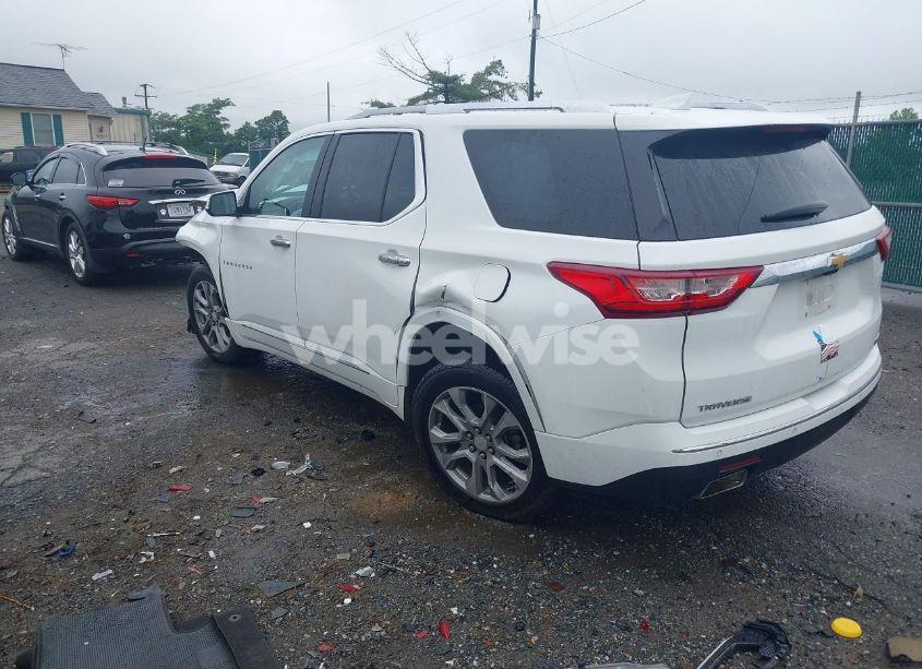Photo 3 of 2018 Chevrolet Traverse PREMIER (VIN 1GNERKKW6JJ159391)