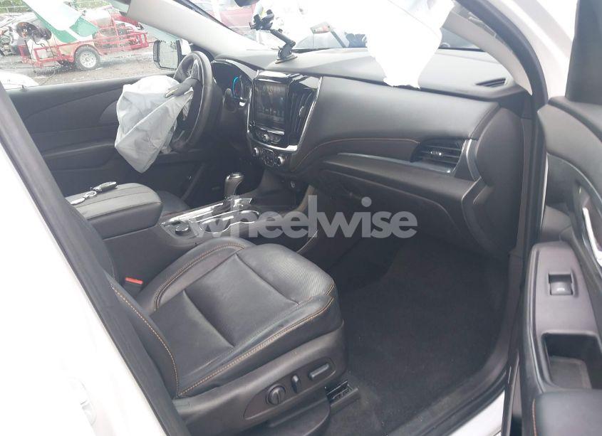 Photo 5 of 2018 Chevrolet Traverse PREMIER (VIN 1GNERKKW6JJ159391)