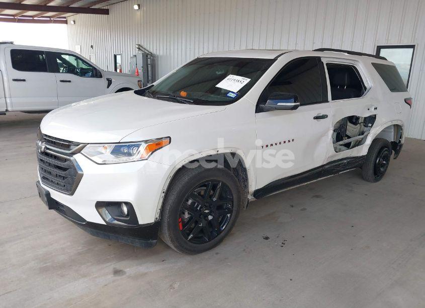 Photo 2 of 2021 Chevrolet Traverse FWD PREMIER (VIN 1GNERKKW7MJ243269)