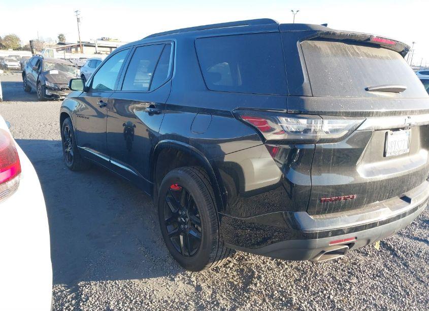 Photo 3 of 2018 Chevrolet Traverse PREMIER (VIN 1GNERKKW9JJ130418)