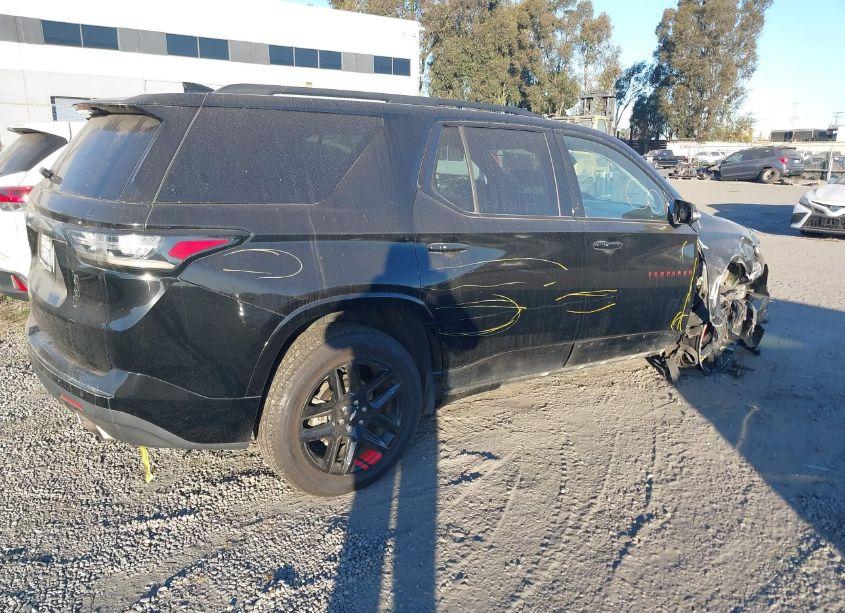 Photo 4 of 2018 Chevrolet Traverse PREMIER (VIN 1GNERKKW9JJ130418)