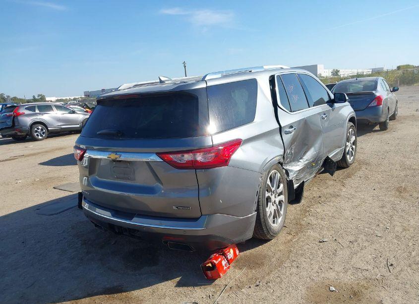 Photo 4 of 2018 Chevrolet Traverse PREMIER (VIN 1GNERKKW9JJ202833)