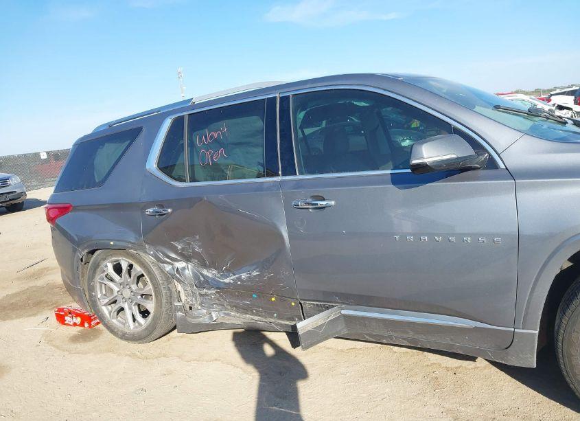 Photo 6 of 2018 Chevrolet Traverse PREMIER (VIN 1GNERKKW9JJ202833)