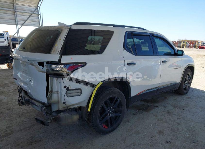 Photo 4 of 2018 Chevrolet Traverse PREMIER (VIN 1GNERKKW9JJ251384)