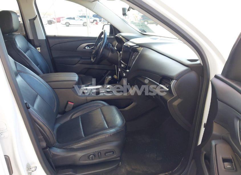 Photo 5 of 2018 Chevrolet Traverse PREMIER (VIN 1GNERKKW9JJ251384)