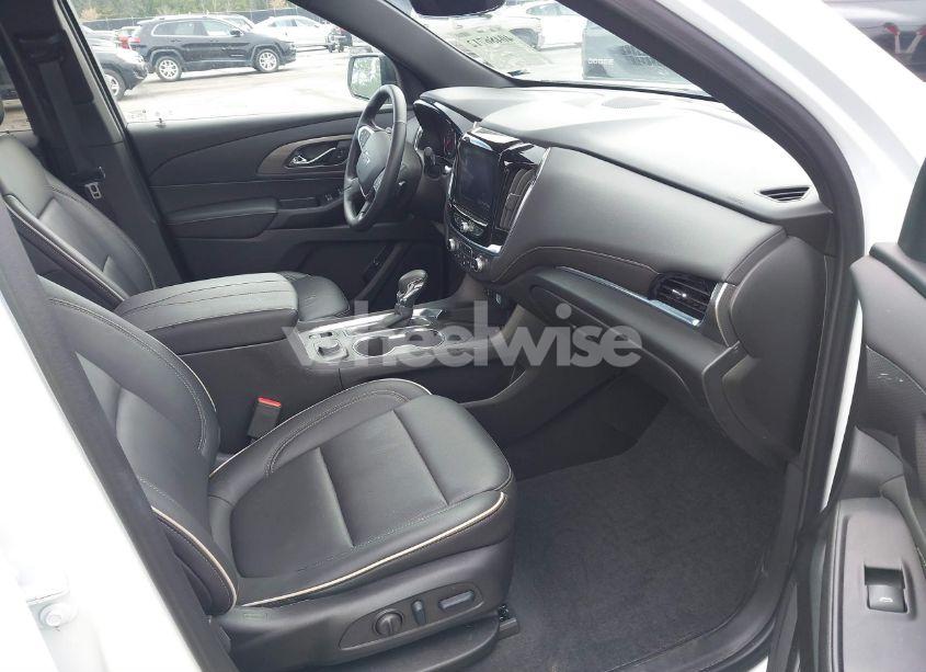 Photo 5 of 2023 Chevrolet Traverse FWD PREMIER (VIN 1GNERKKW9PJ326416)