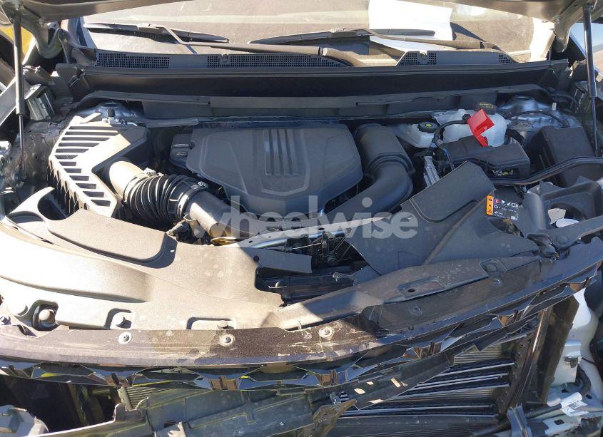 Photo 10 of 2024 Chevrolet Traverse FWD RS (VIN 1GNERLKS7RJ245971)