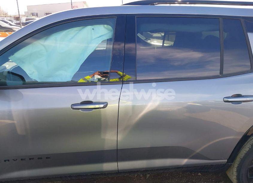 Photo 15 of 2024 Chevrolet Traverse FWD RS (VIN 1GNERLKS7RJ245971)