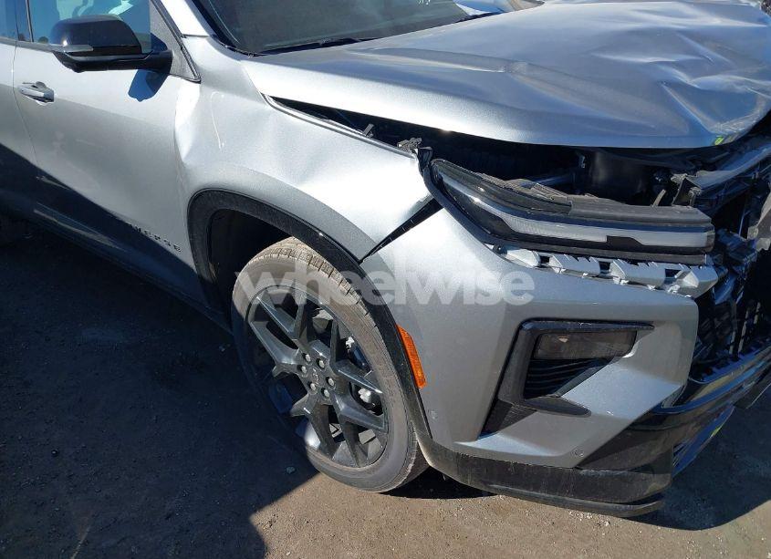 Photo 19 of 2024 Chevrolet Traverse FWD RS (VIN 1GNERLKS7RJ245971)