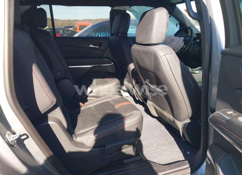 Photo 8 of 2024 Chevrolet Traverse FWD RS (VIN 1GNERLKS7RJ245971)