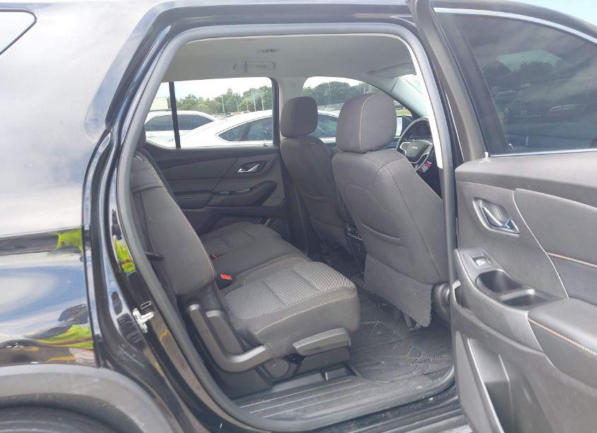 Photo 8 of 2018 Chevrolet Traverse 1FL (VIN 1GNERLKW3JJ187414)