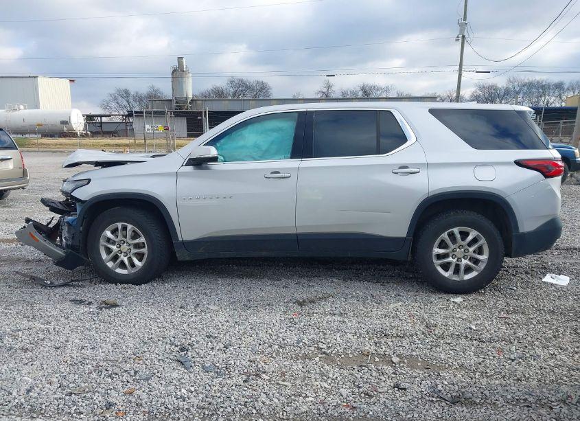 Photo 13 of 2022 Chevrolet Traverse FWD 1FL (VIN 1GNERLKW7NJ172453)