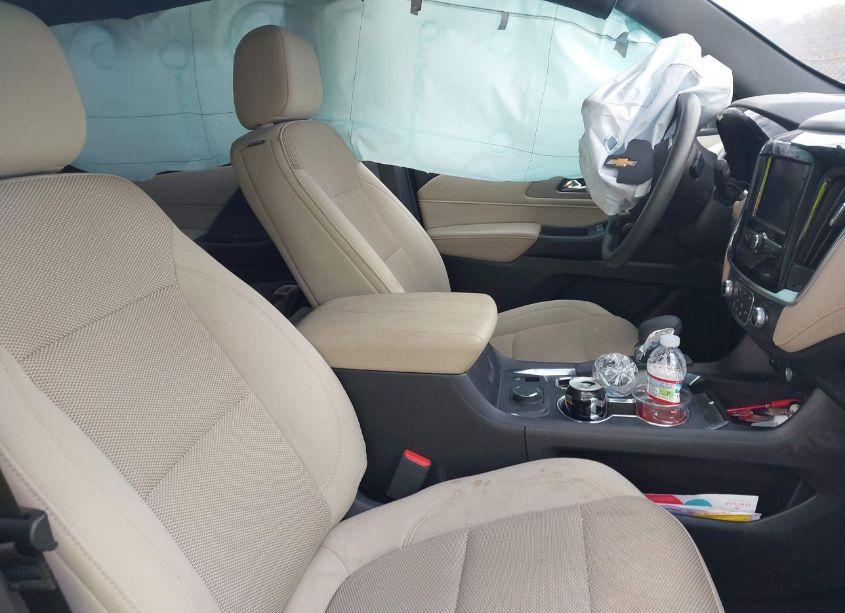 Photo 5 of 2022 Chevrolet Traverse FWD 1FL (VIN 1GNERLKW7NJ172453)