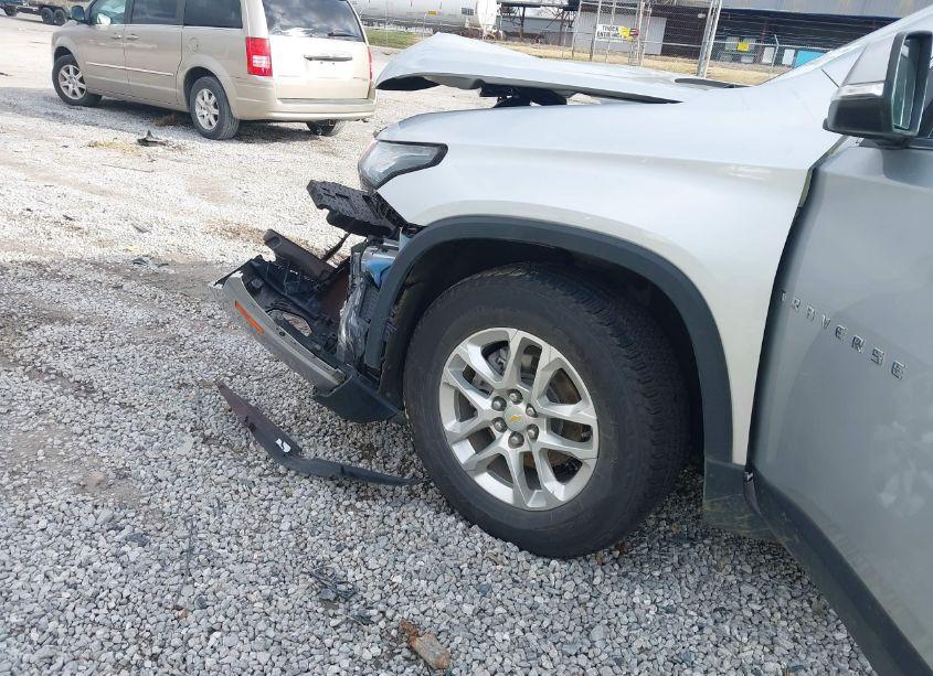 Photo 6 of 2022 Chevrolet Traverse FWD 1FL (VIN 1GNERLKW7NJ172453)