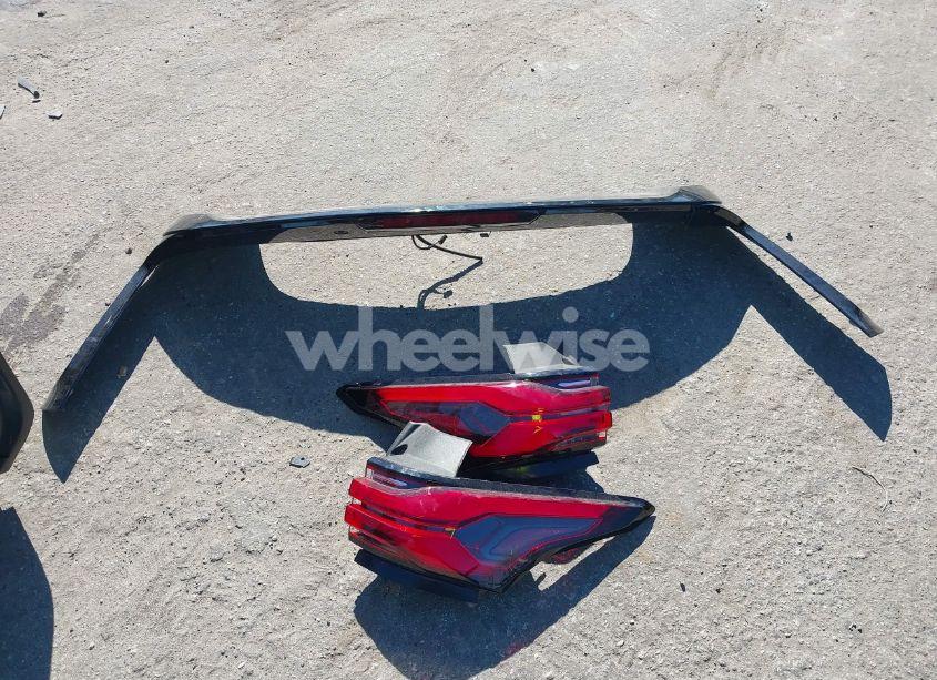 Photo 12 of 2022 Chevrolet Traverse FWD 1FL (VIN 1GNERLKWXNJ191773)