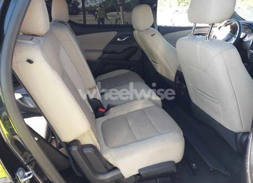 Photo 8 of 2022 Chevrolet Traverse FWD 1FL (VIN 1GNERLKWXNJ191773)