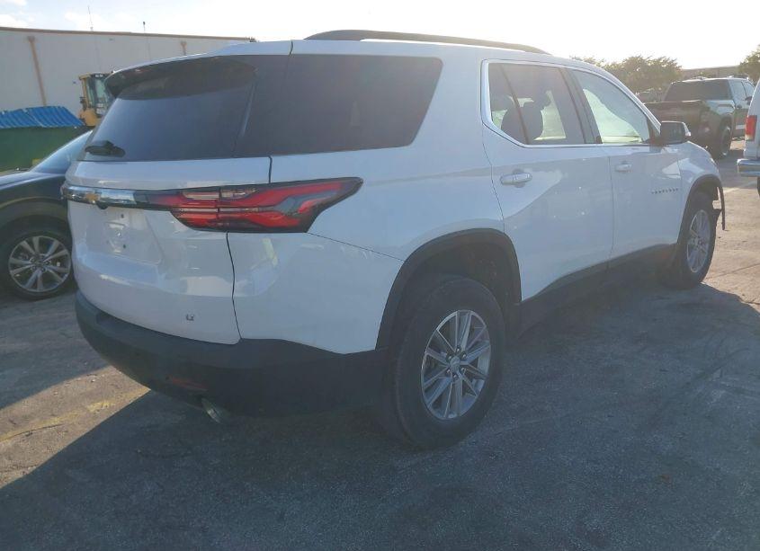 Photo 4 of 2022 Chevrolet Traverse FWD 2FL CLOTH (VIN 1GNERMKWXNJ109398)