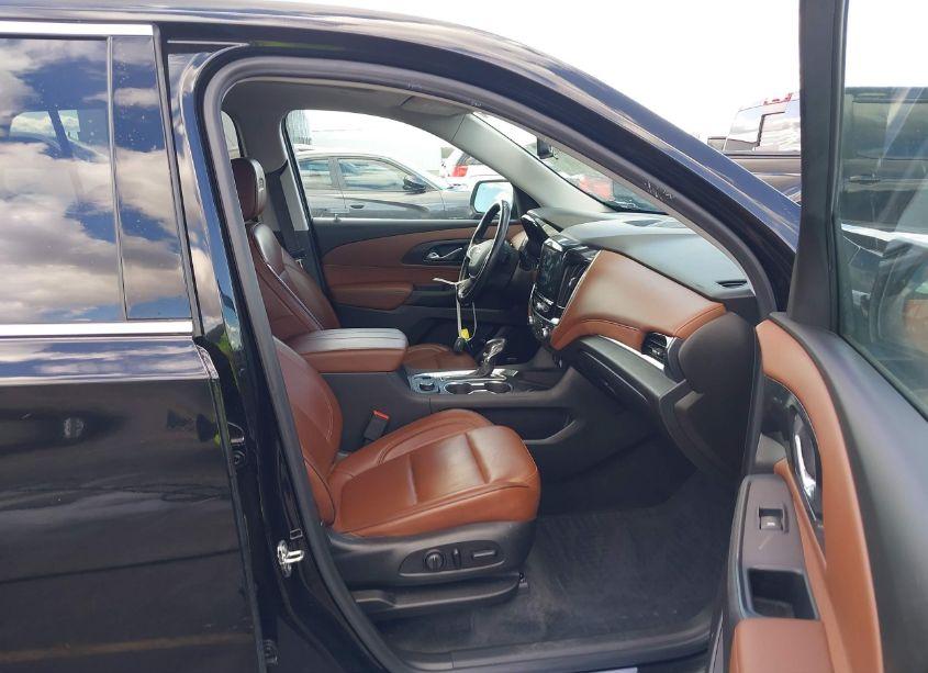 Photo 5 of 2021 Chevrolet Traverse FWD HIGH COUNTRY (VIN 1GNERNKW2MJ124577)