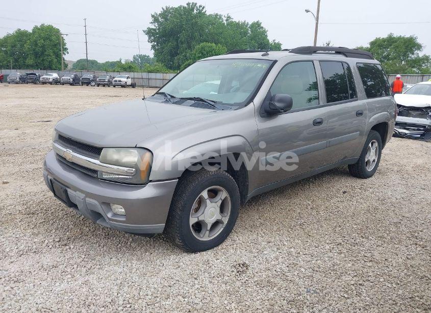 Photo 2 of 2005 Chevrolet Trailblazer EXT LS (VIN 1GNES16S356124581)
