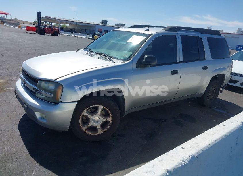 Photo 2 of 2005 Chevrolet Trailblazer EXT LS (VIN 1GNES16S856125340)