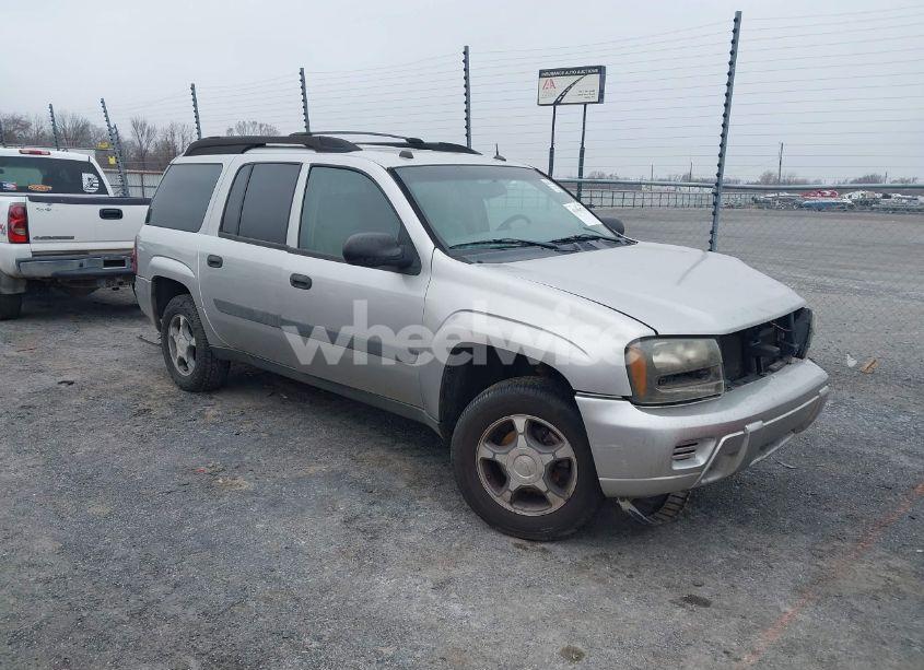2005 Chevrolet Trailblazer EXT LS (VIN 1GNES16S956112497) main photo
