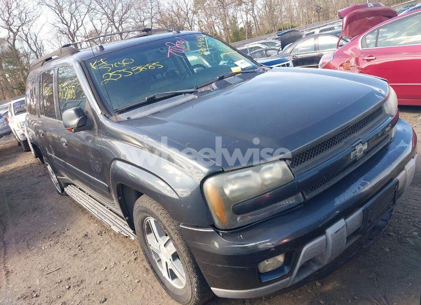 2005 Chevrolet Trailblazer EXT LT (VIN 1GNET16M456128492) main photo