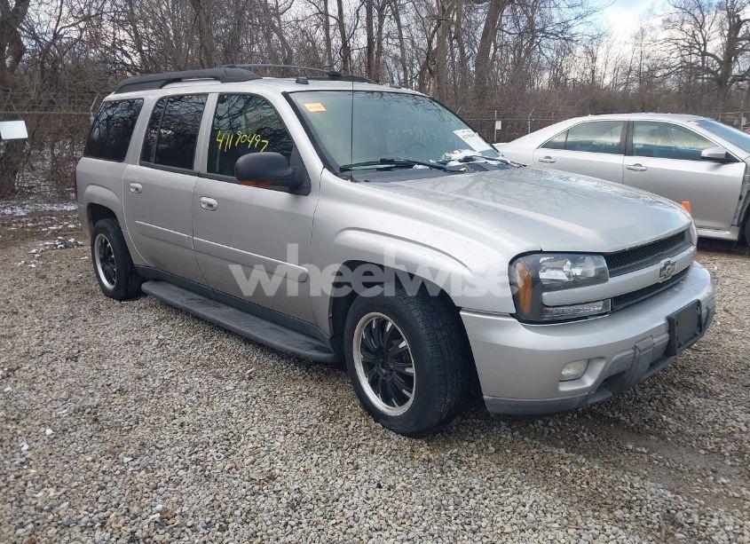 2005 Chevrolet Trailblazer EXT LT (VIN 1GNET16M756149966) main photo