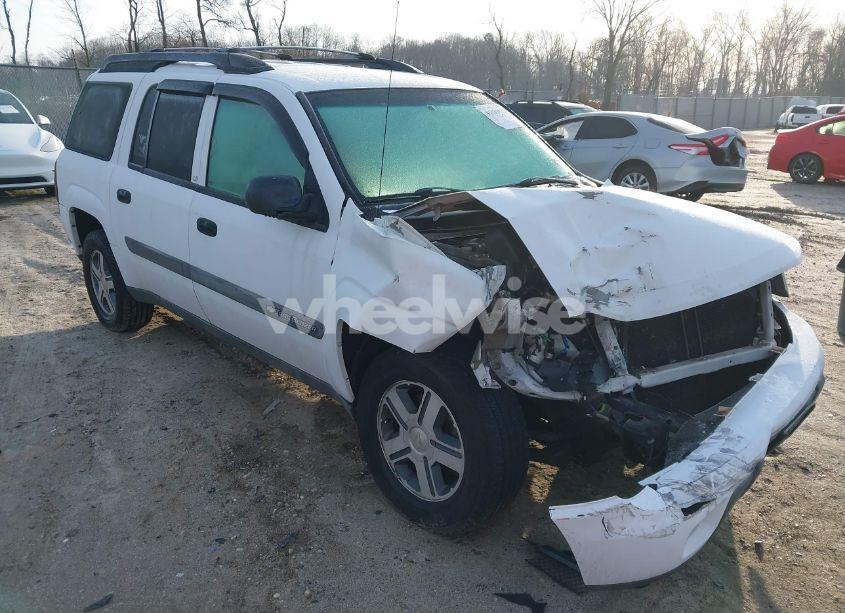 2004 Chevrolet Trailblazer EXT LS (VIN 1GNET16S246192446) main photo