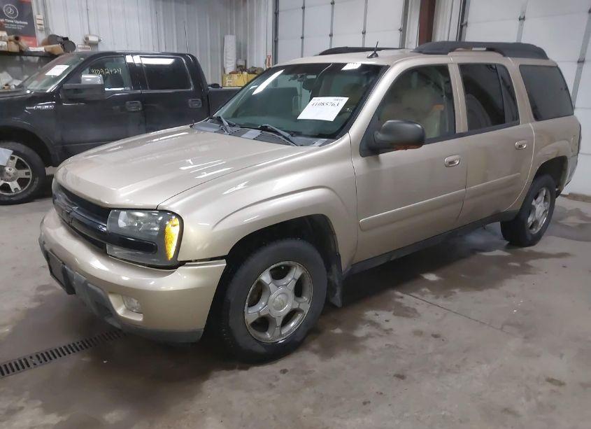 Photo 2 of 2005 Chevrolet Trailblazer EXT LT (VIN 1GNET16S556116589)