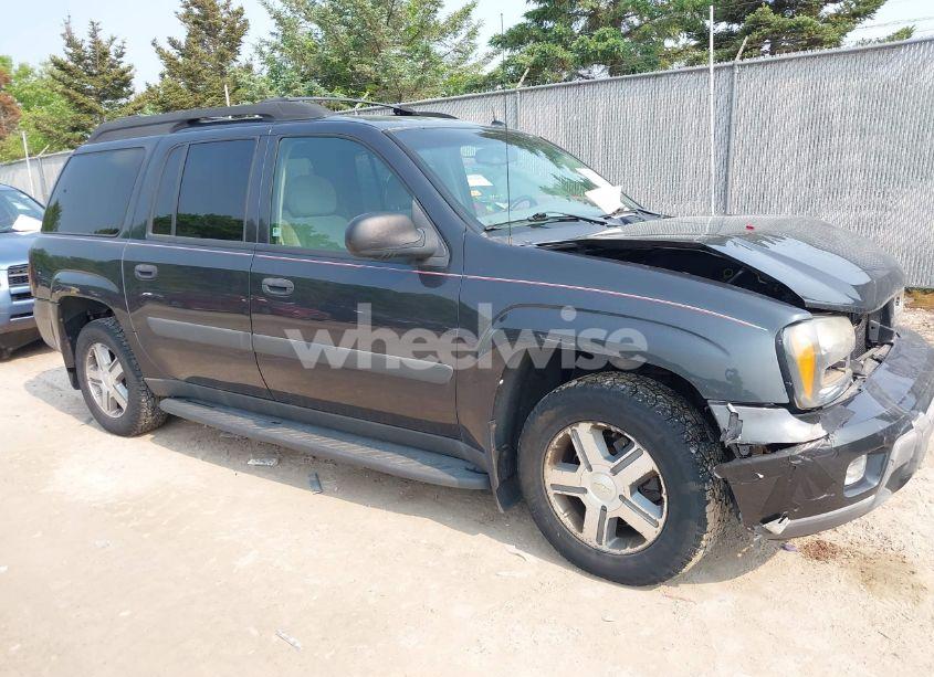 2005 Chevrolet Trailblazer EXT LS (VIN 1GNET16S656103155) main photo