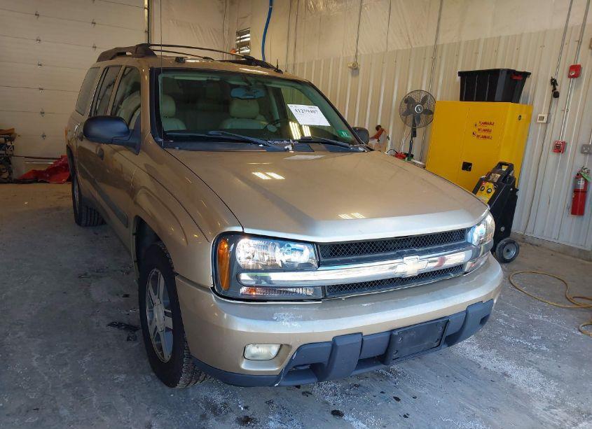 2005 Chevrolet Trailblazer EXT LS/EXT LT (VIN 1GNET16S656151593) main photo