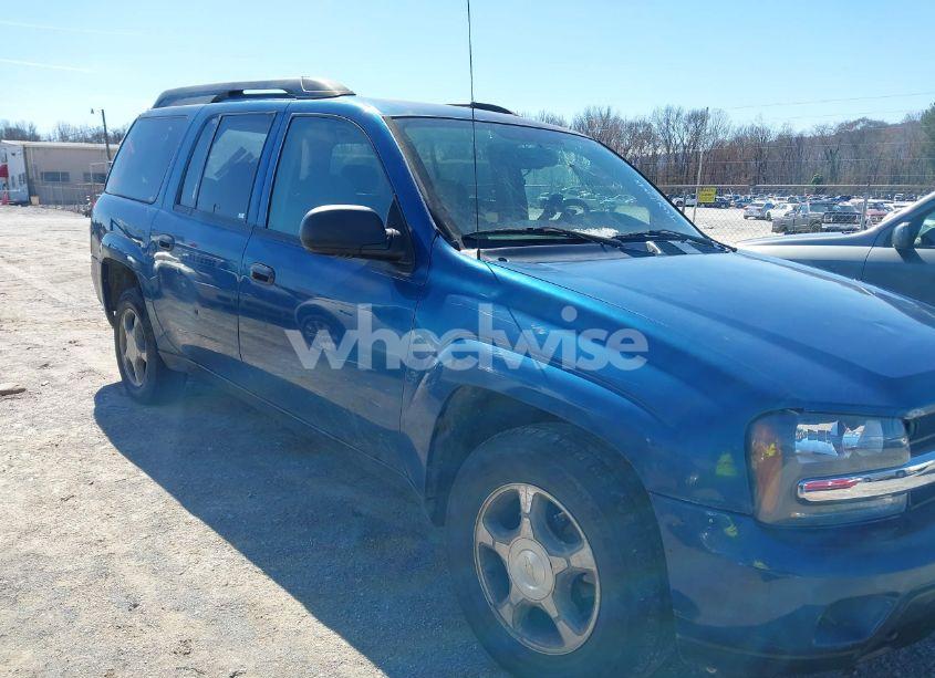 2005 Chevrolet Trailblazer EXT LS (VIN 1GNET16S656168524) main photo