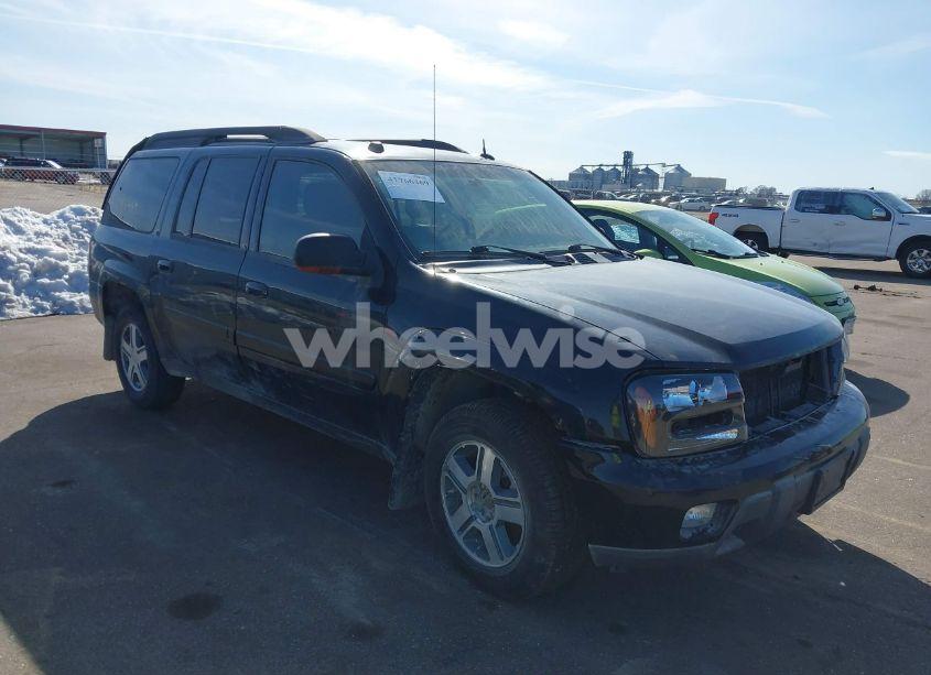 2005 Chevrolet Trailblazer EXT LT (VIN 1GNET16S756205497) main photo
